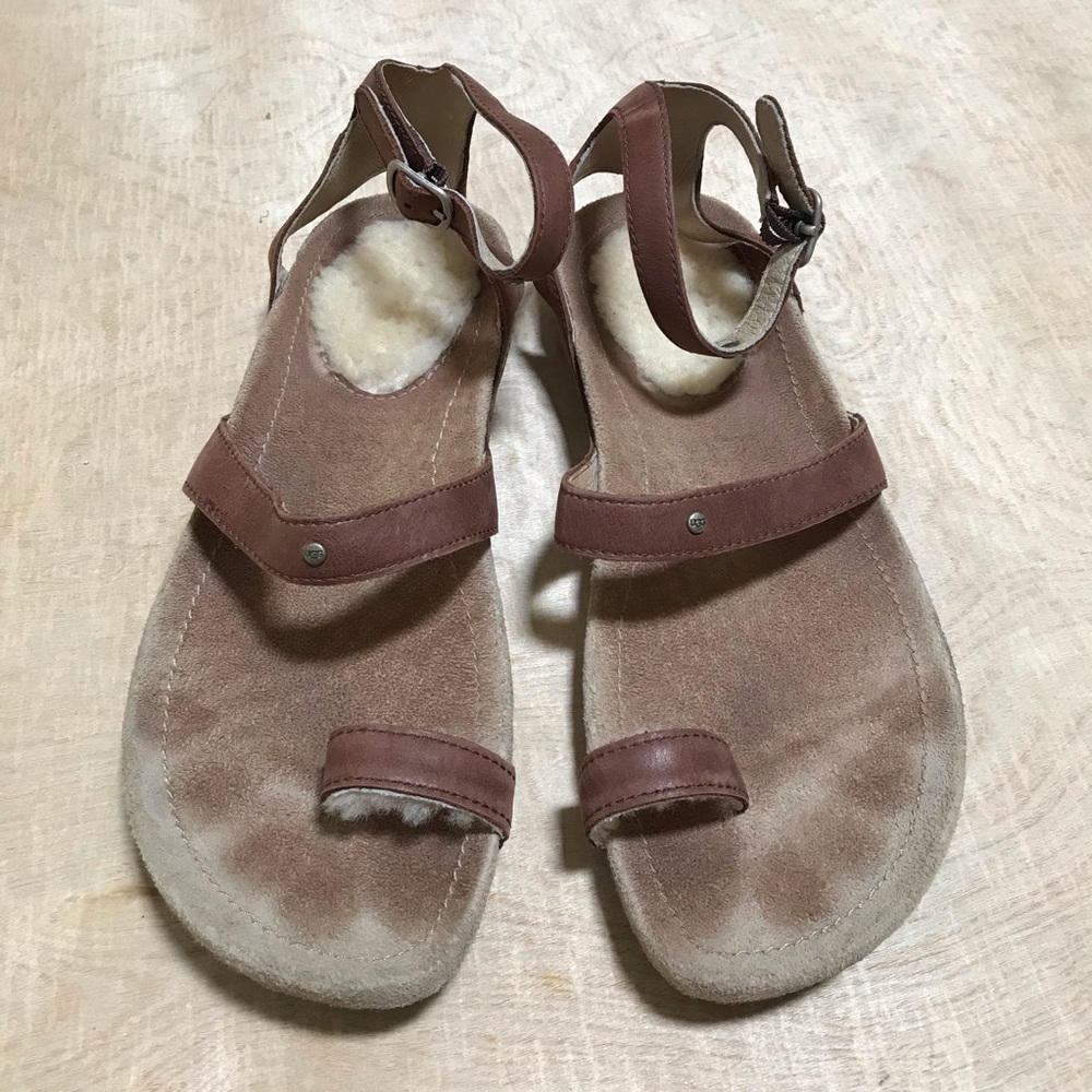 UGG Sandals Leather Size 7